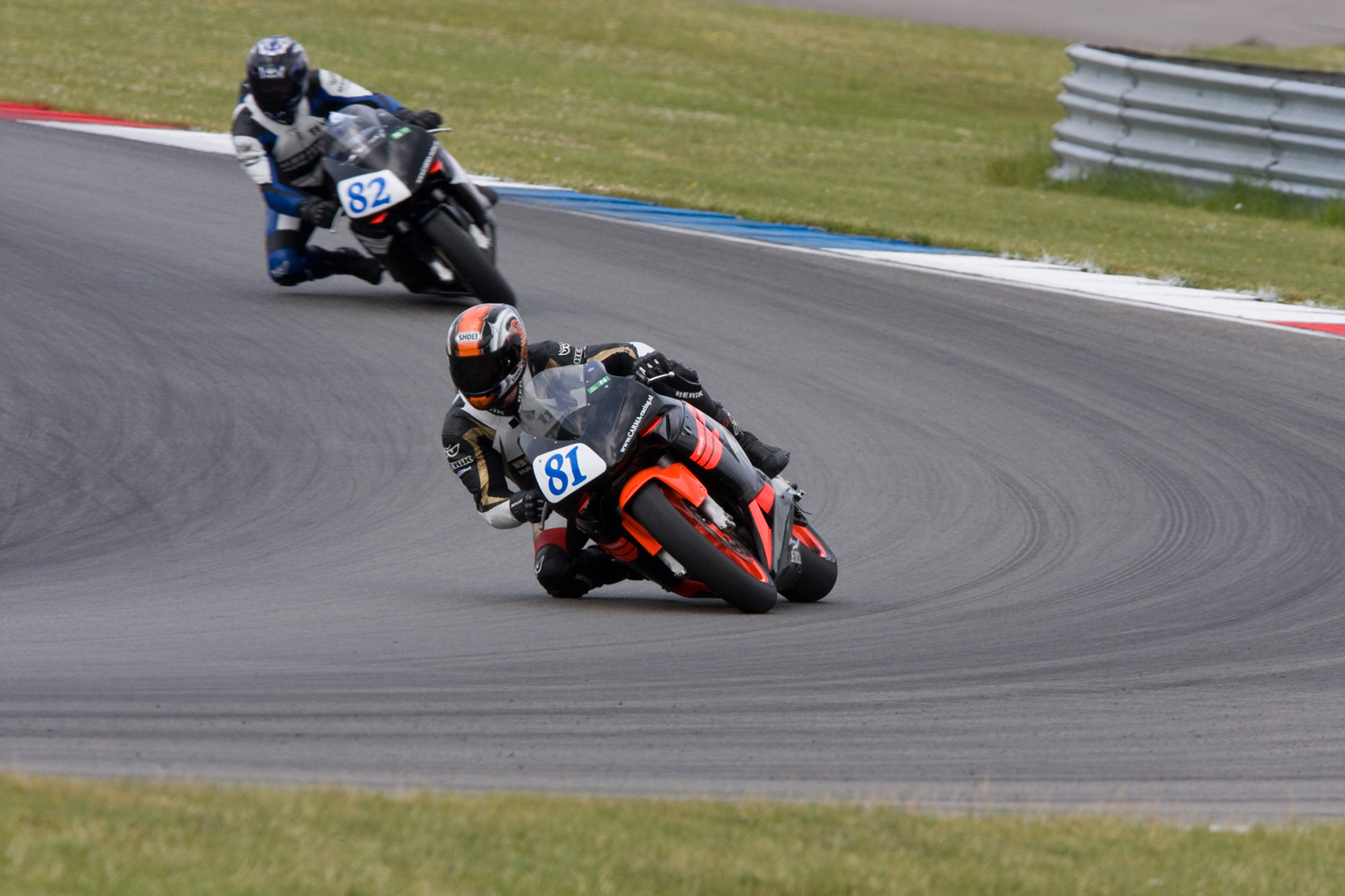 Marcel van Pijkeren en Carlo Harink tijdens wedstrijddag van de ZAC op 10 juni 2009 circuit Assen