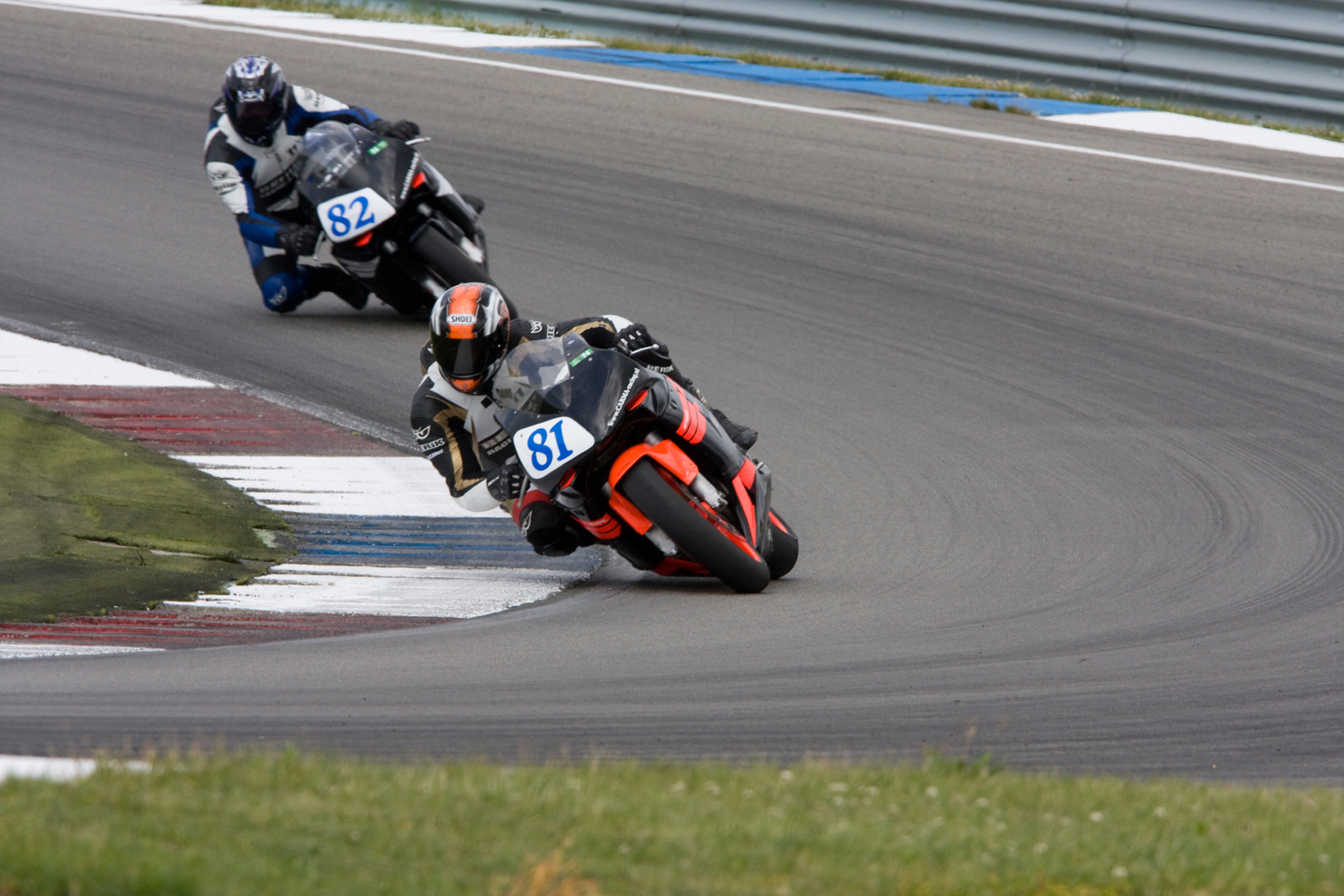 Marcel van Pijkeren en Carlo Harink tijdens wedstrijddag van de ZAC op 10 juni 2009 circuit Assen