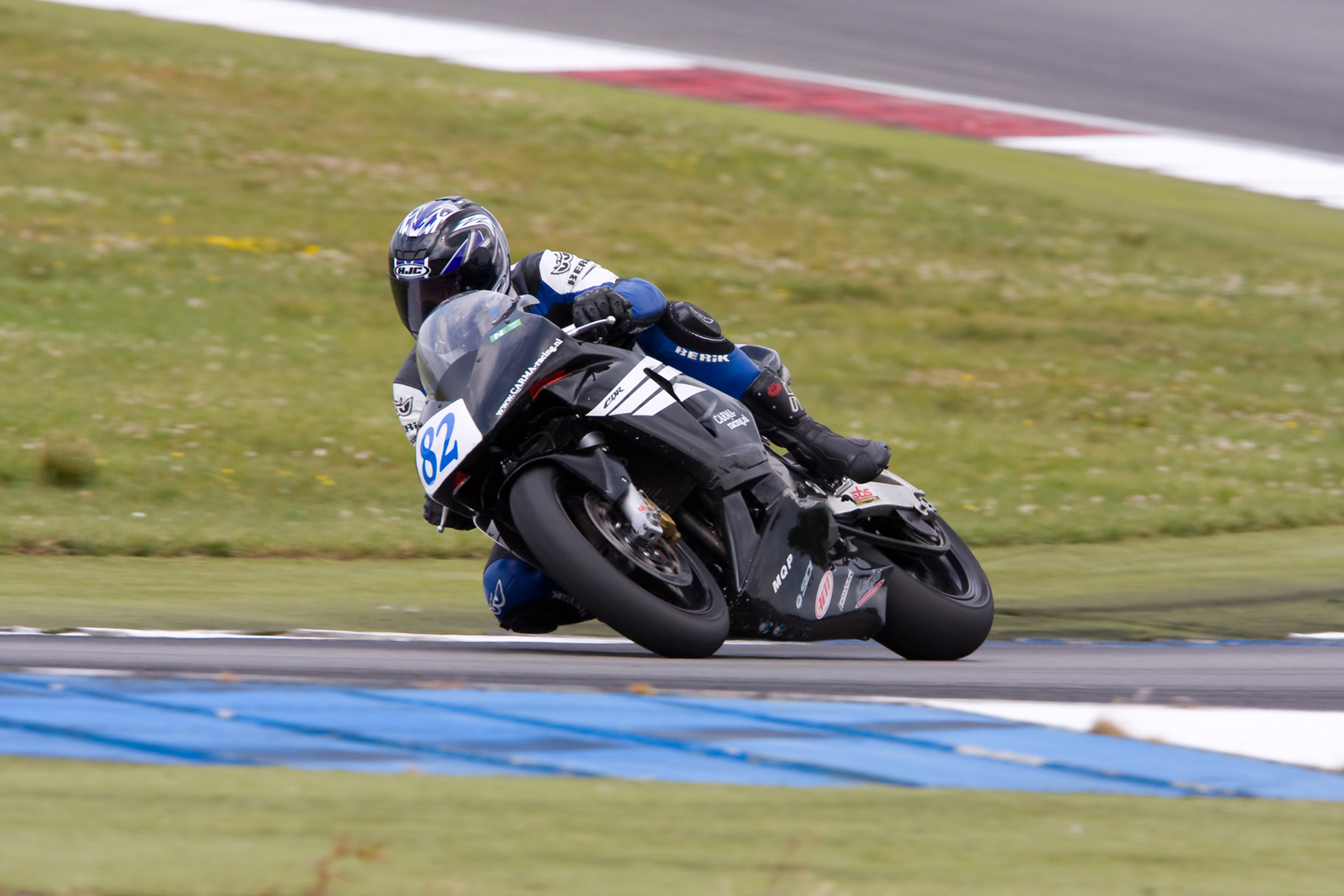 Carlo Harink tijdens wedstrijddag van de ZAC op 10 juni 2009 circuit Assen