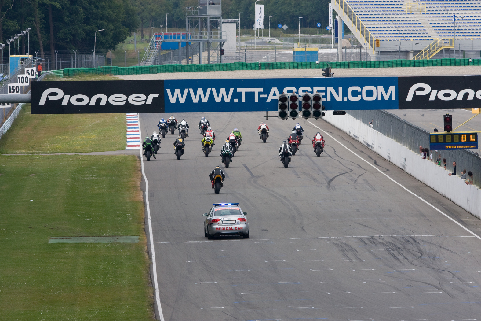 Start race tijdens wedstrijddag van de ZAC op 10 juni 2009 circuit Assen