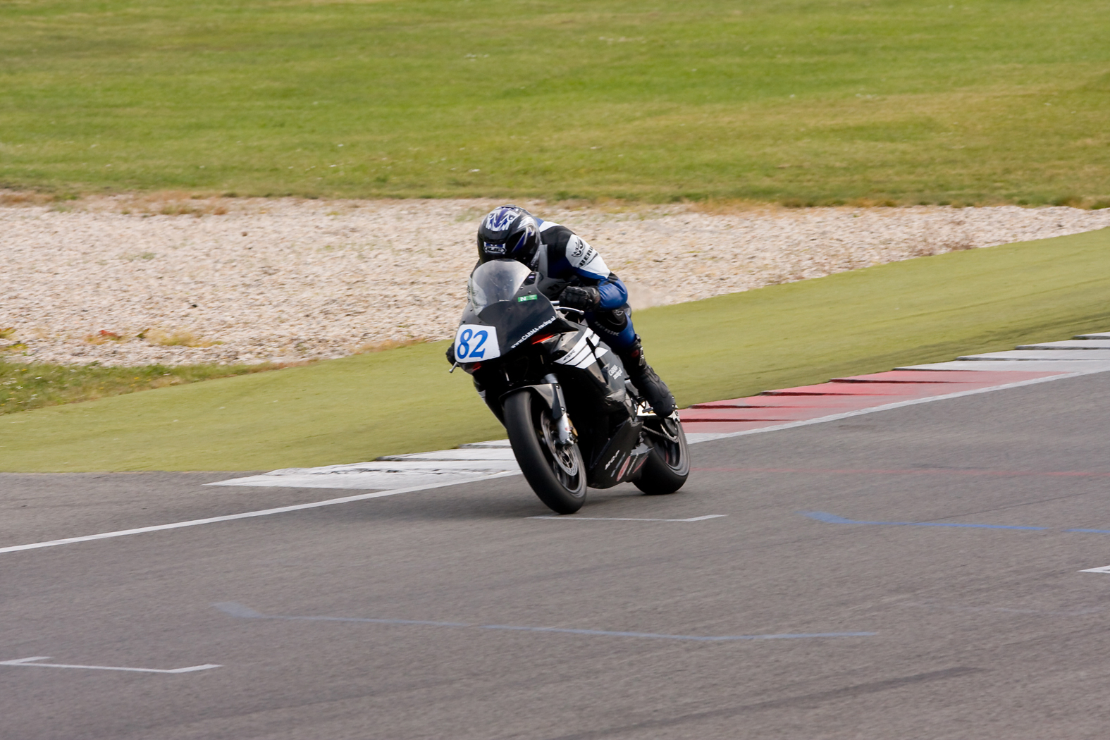 Carlo Harink tijdens wedstrijddag van de ZAC op 10 juni 2009 circuit Assen