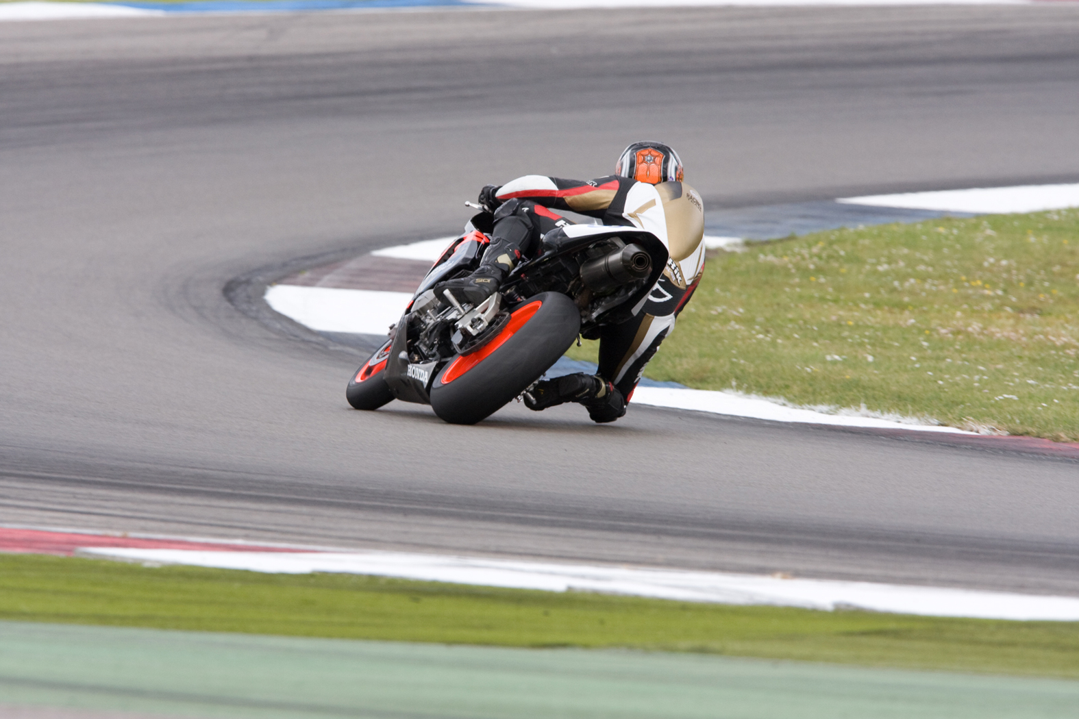 Marcel van Pijkeren tijdens wedstrijddag van de ZAC op 10 juni 2009 circuit Assen