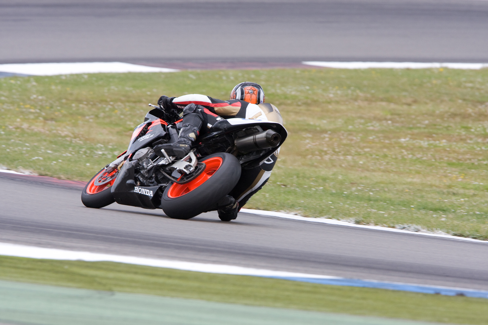 Marcel van Pijkeren tijdens wedstrijddag van de ZAC op 10 juni 2009 circuit Assen