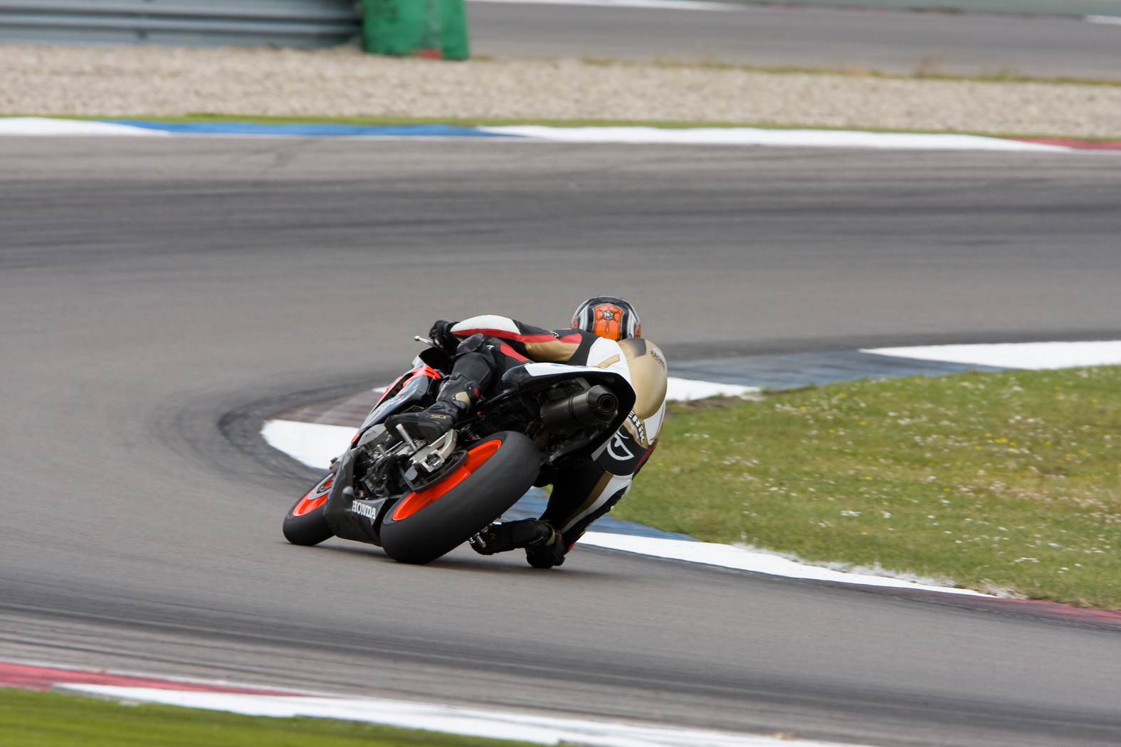 Marcel van Pijkeren tijdens wedstrijddag van de ZAC op 10 juni 2009 circuit Assen