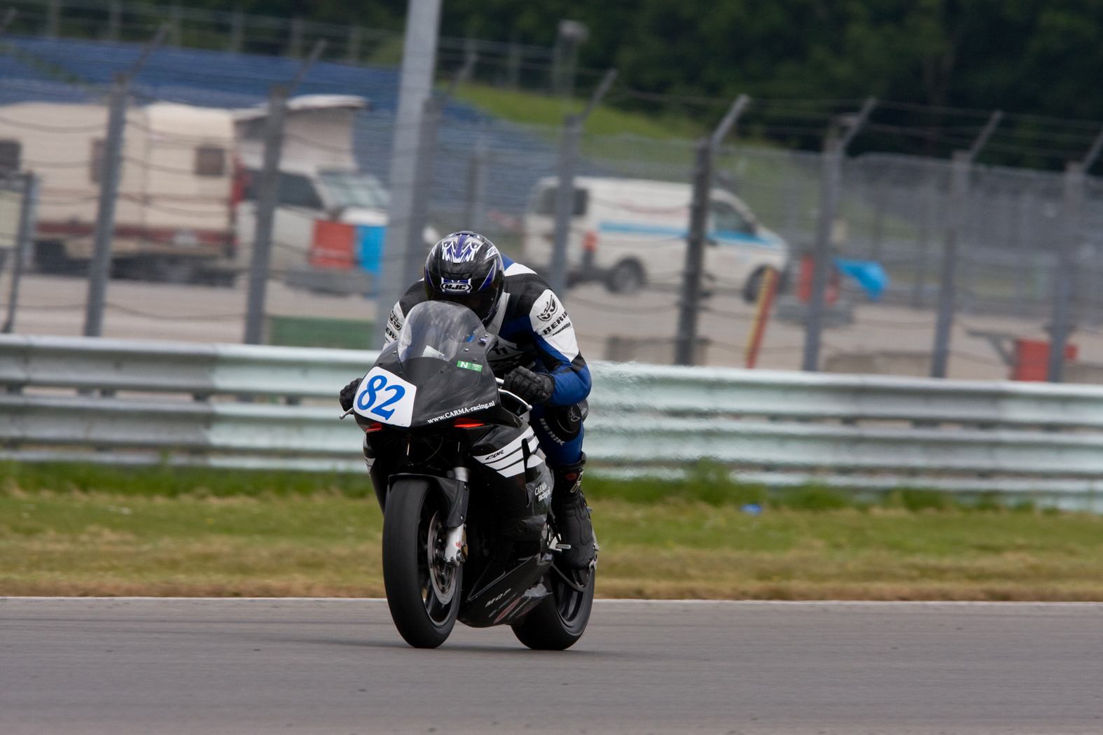 Carlo Harink tijdens wedstrijddag van de ZAC op 10 juni 2009 circuit Assen