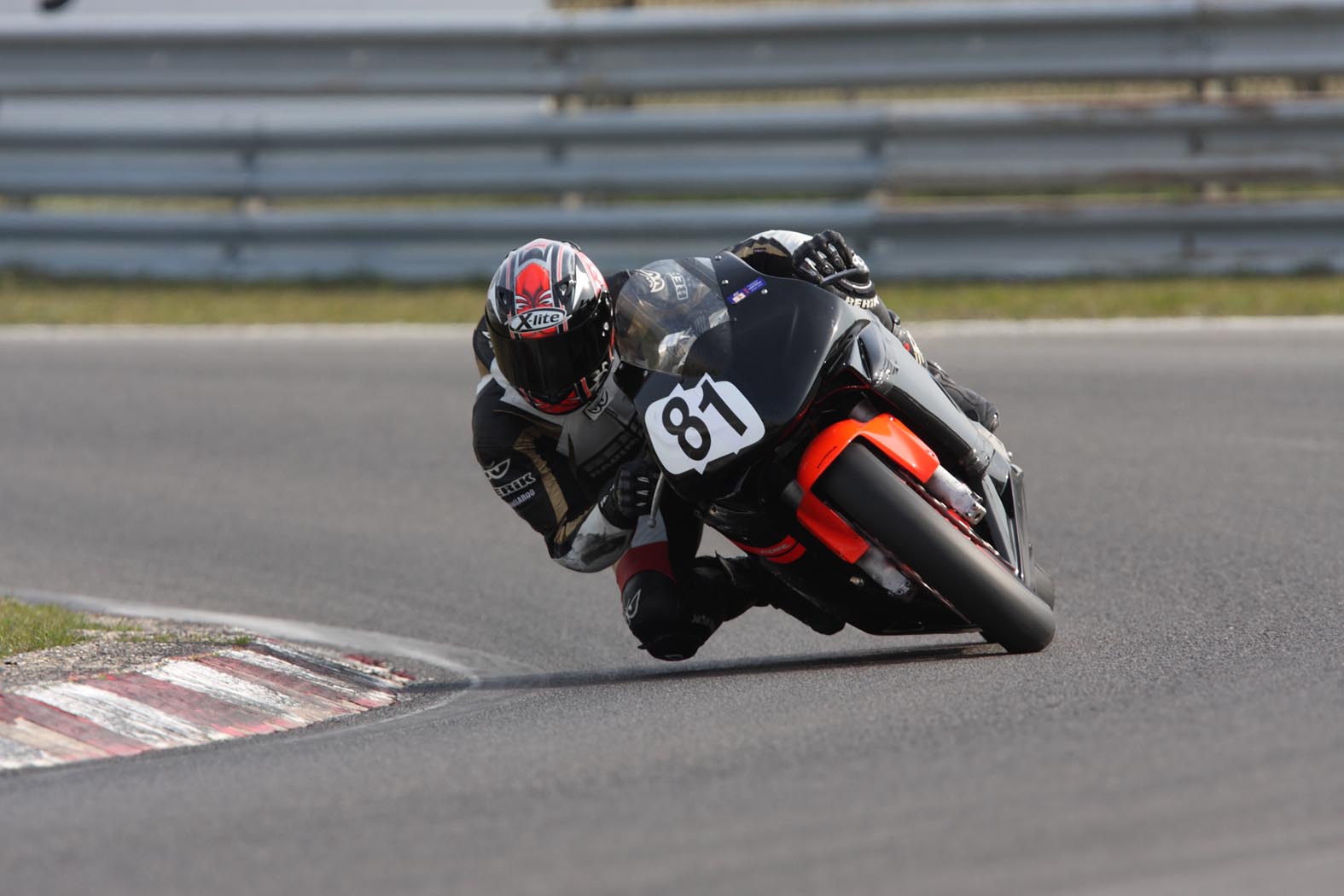 Marcel van Pijkeren tijdens wedstrijddag van de ZAC op 28 april 2010 circuit Zandvoort