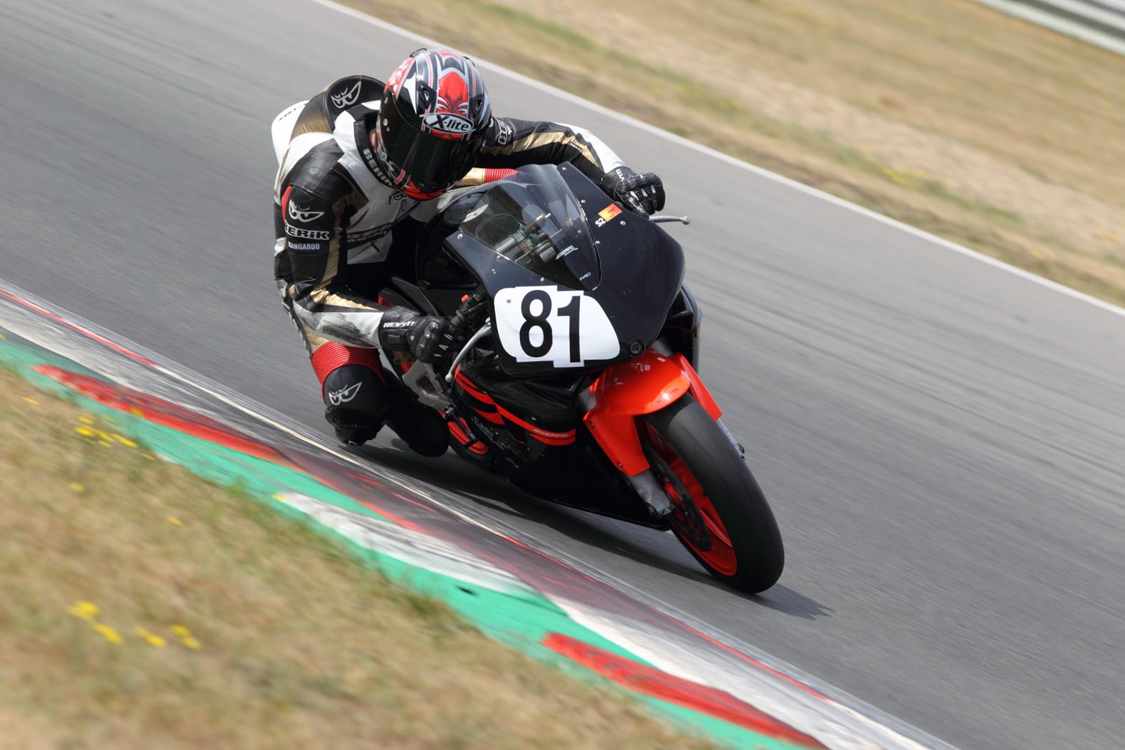 Marcel van Pijkeren tijdens wedstrijddag van de ZAC op 1 juli 2010 circuit Zolder