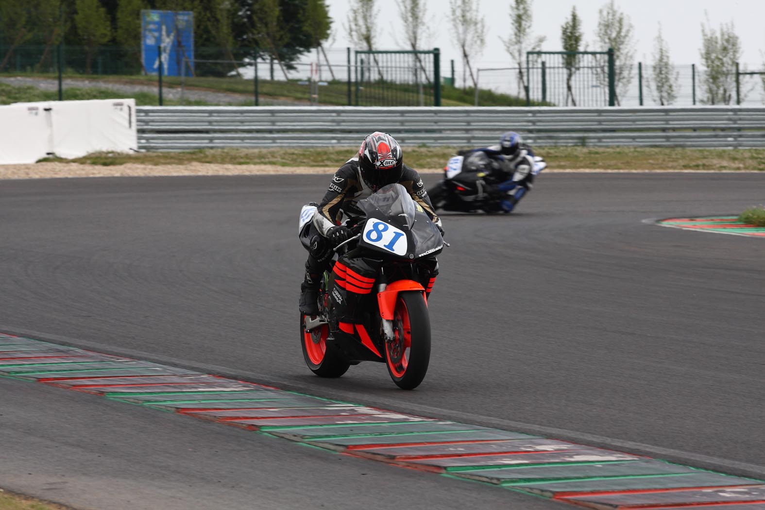 Marcel van Pijkeren en Carlo Harink tijdens wedstrijddag van de ZAC op 19 mei 2011 circuit Mettet