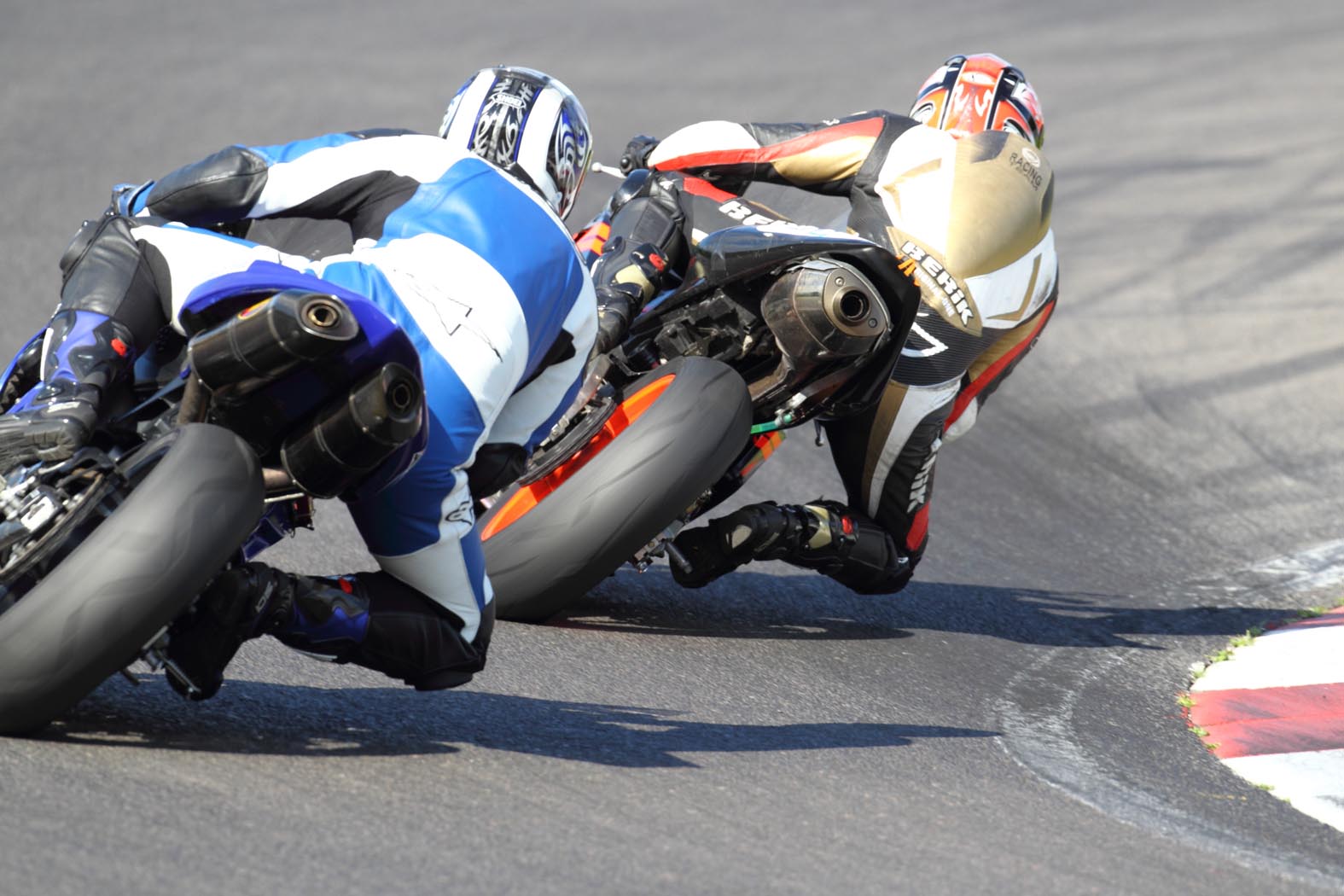 Marcel van Pijkeren en Carlo Harink tijdens wedstrijddag van de ZAC op 6 juli 2011 circuit Zandvoort