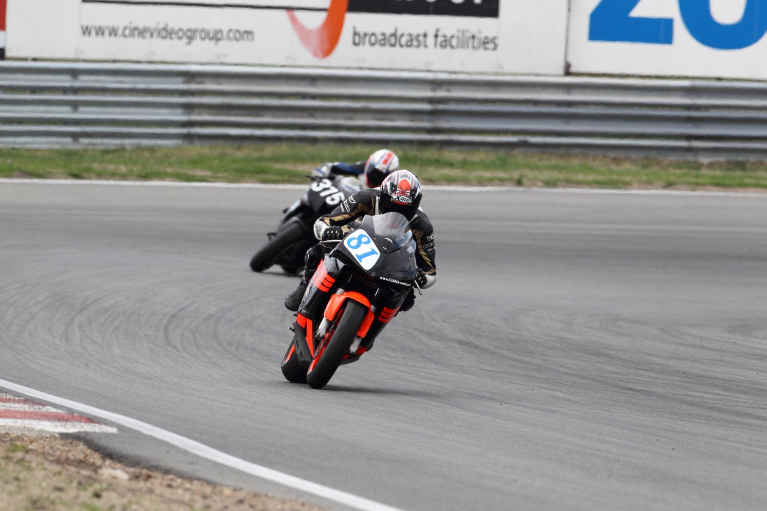 Motor Carlo Harink na crash tijdens wedstrijddag van de ZAC op 6 juli 2011 circuit Zandvoort