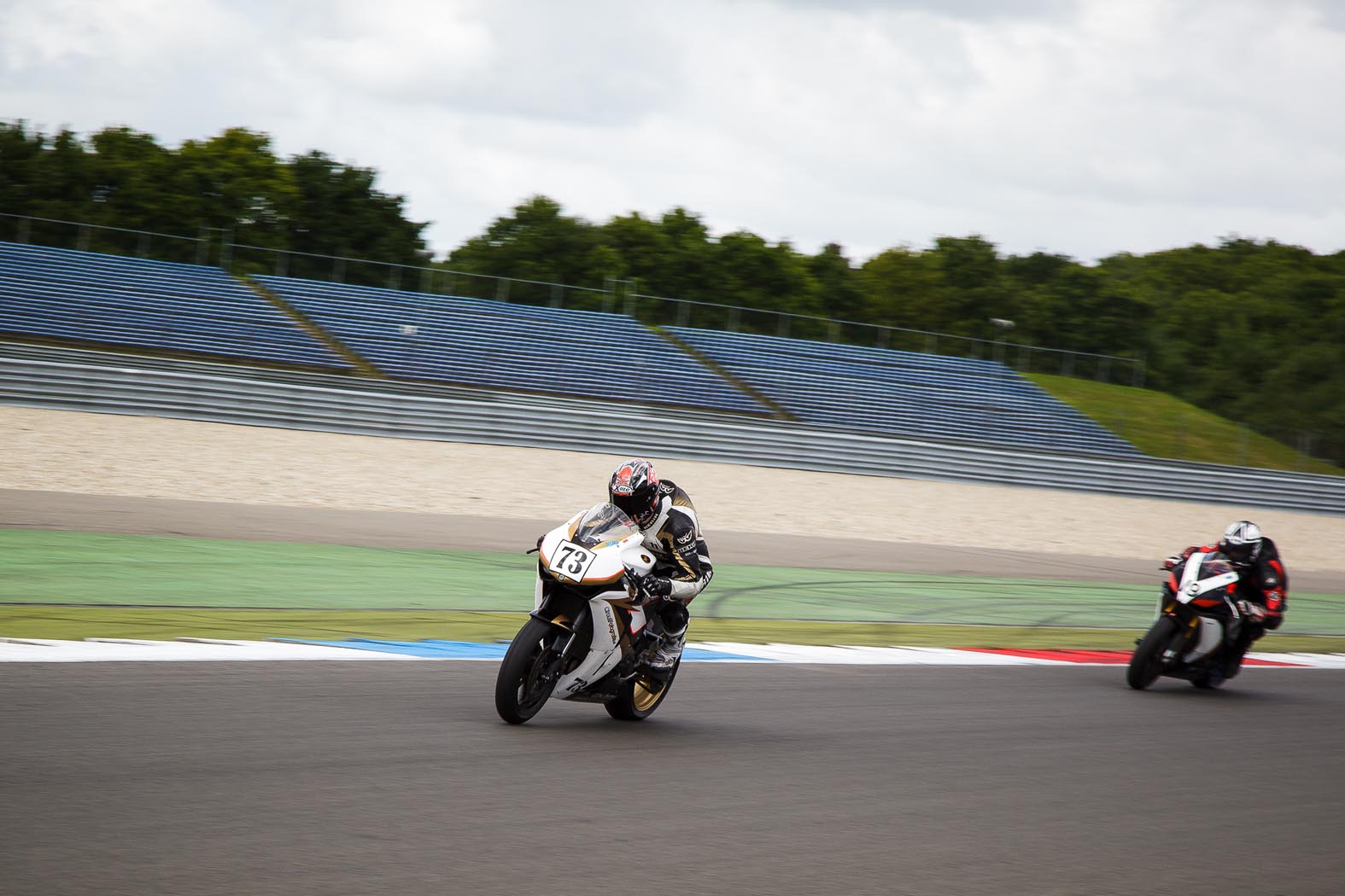 Marcel van Pijkeren en Jarno Veldkamp tijdens wedstrijddag van de ZAC op 3 juni 2013 circuit Assen