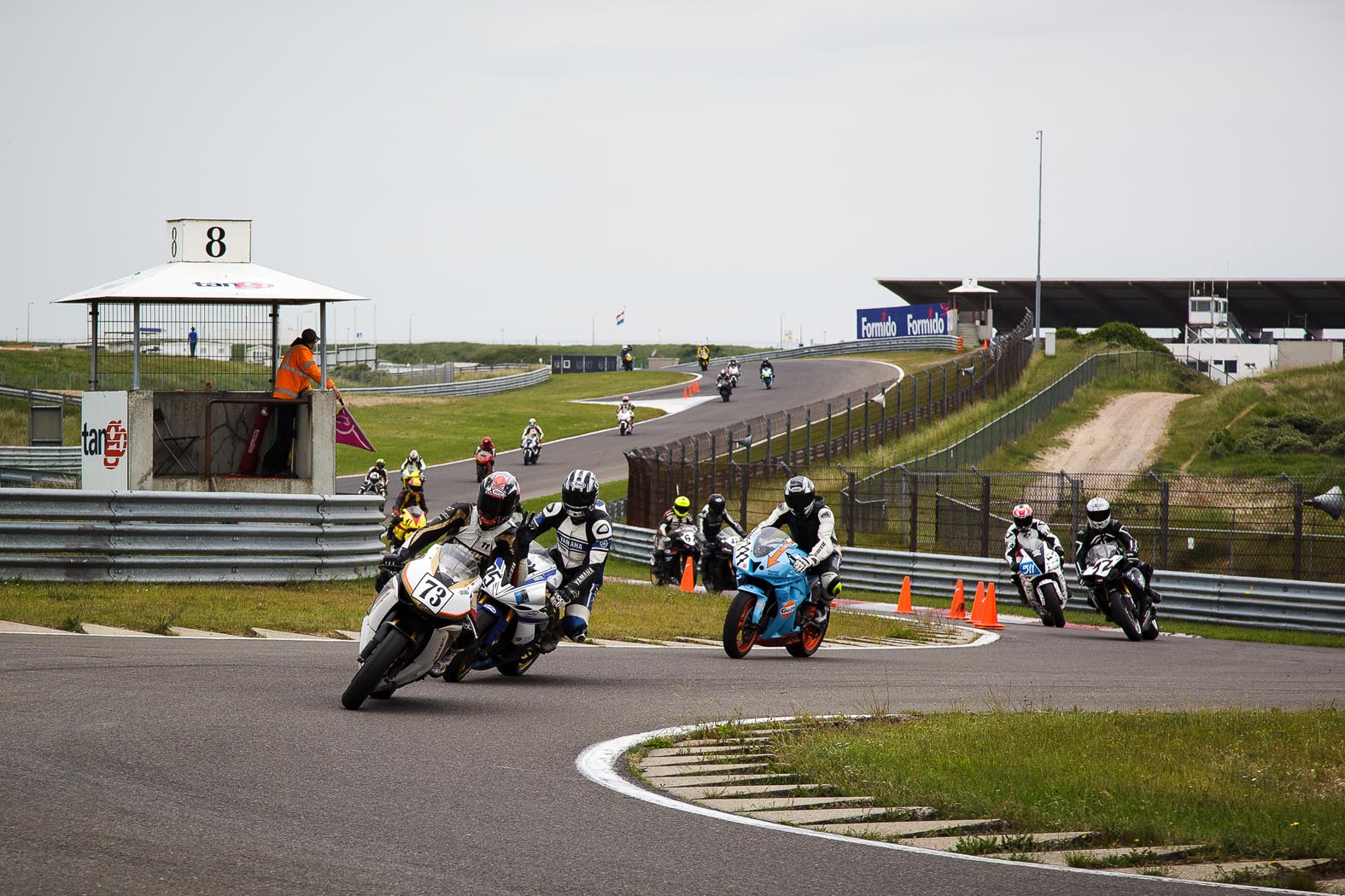 Code 60 tijdens wedstrijddag van de ZAC op 17 juni 2013 circuit Zandvoort