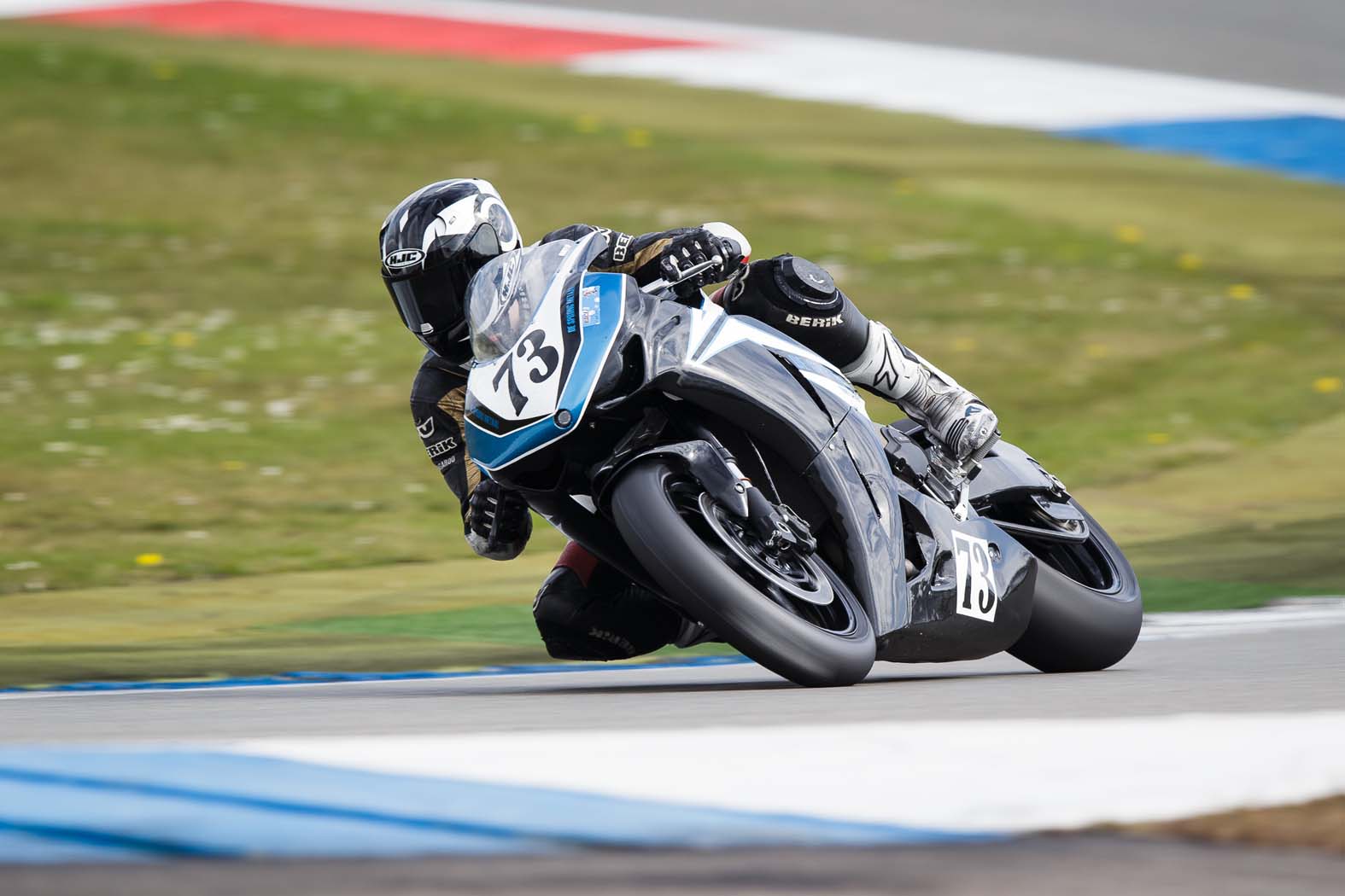 Marcel van Pijkeren tijdens wedstrijddag van de ZAC op 7 april 2014 circuit Assen