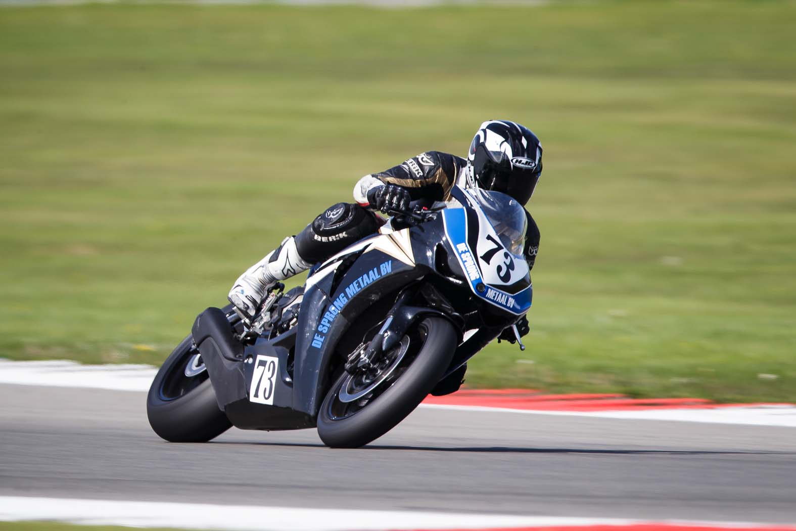 Marcel van Pijkeren tijdens wedstrijddag van de ZAC op 5 mei 2014 circuit Assen