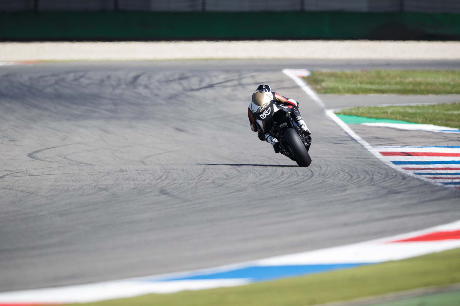 Marcel van Pijkeren tijdens wedstrijddag van de ZAC op 5 mei 2014 circuit Assen