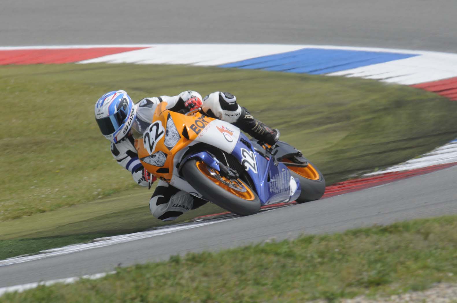 Marcel van Pijkeren tijdens wedstrijddag van de CRT Endurance op 5 juli 2014 circuit Assen