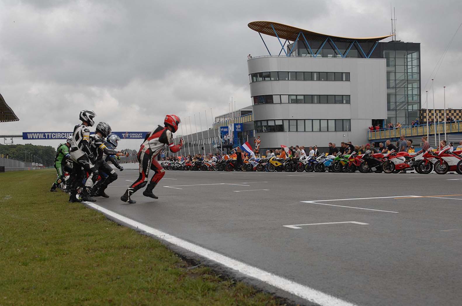 Marcel van Pijkeren tijdens wedstrijddag van de CRT Endurance op 5 juli 2014 circuit Assen