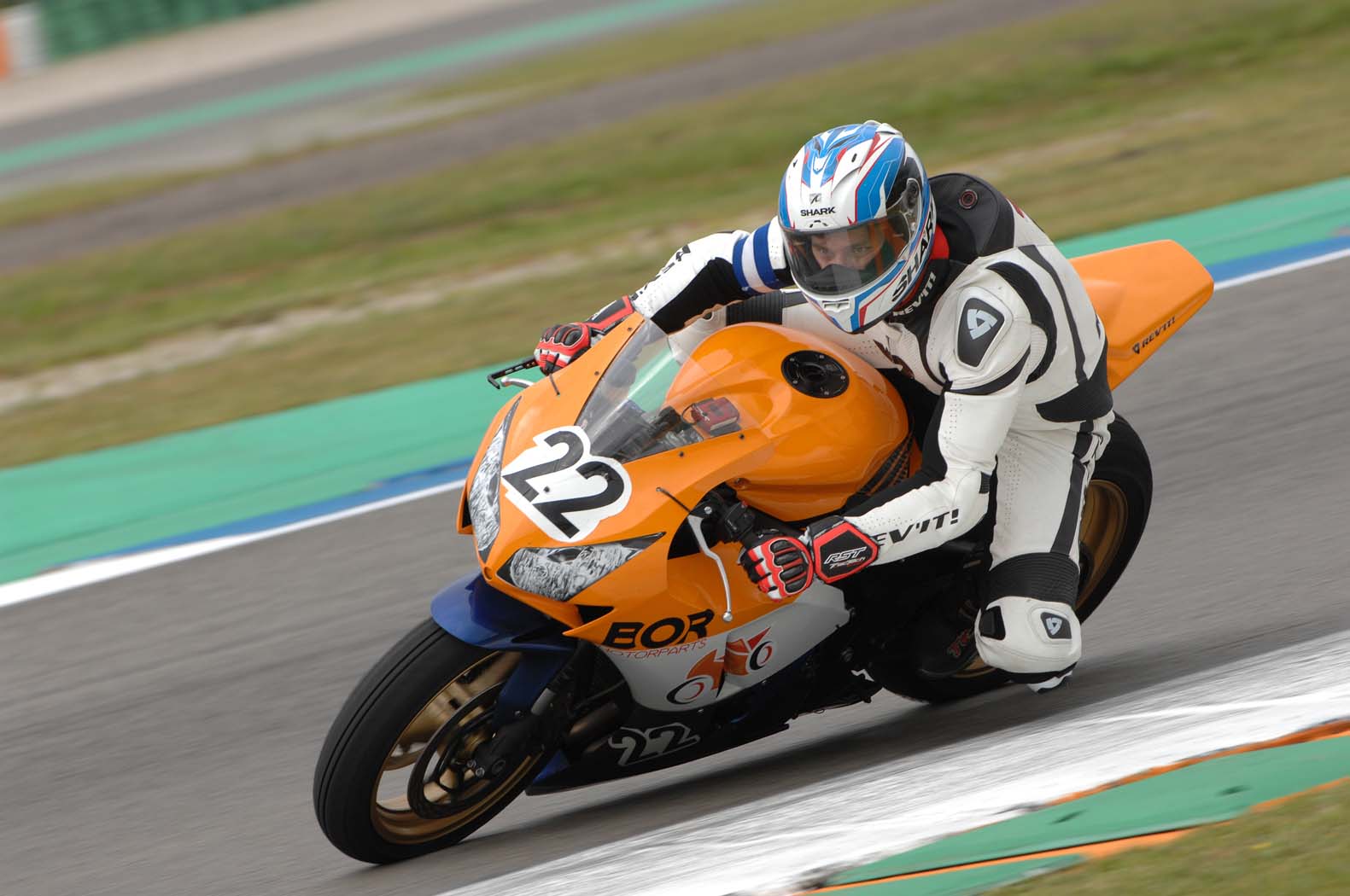 Marcel van Pijkeren tijdens wedstrijddag van de CRT Endurance op 5 juli 2014 circuit Assen