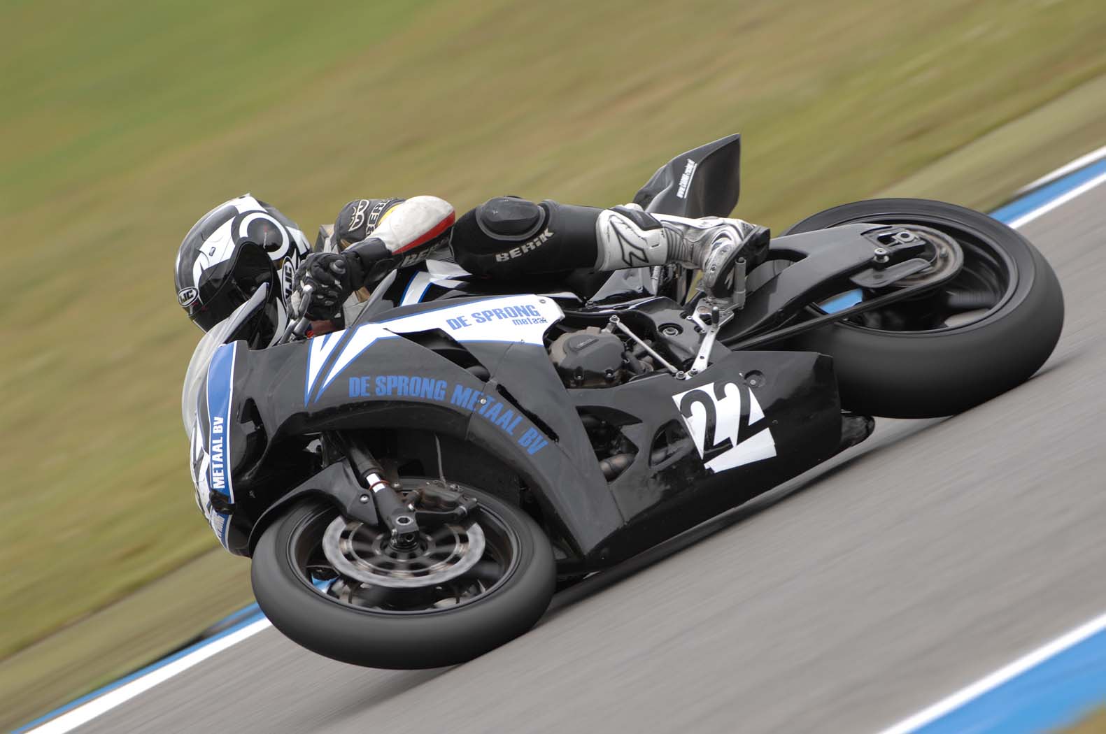 Marcel van Pijkeren tijdens wedstrijddag van de CRT Endurance op 5 juli 2014 circuit Assen