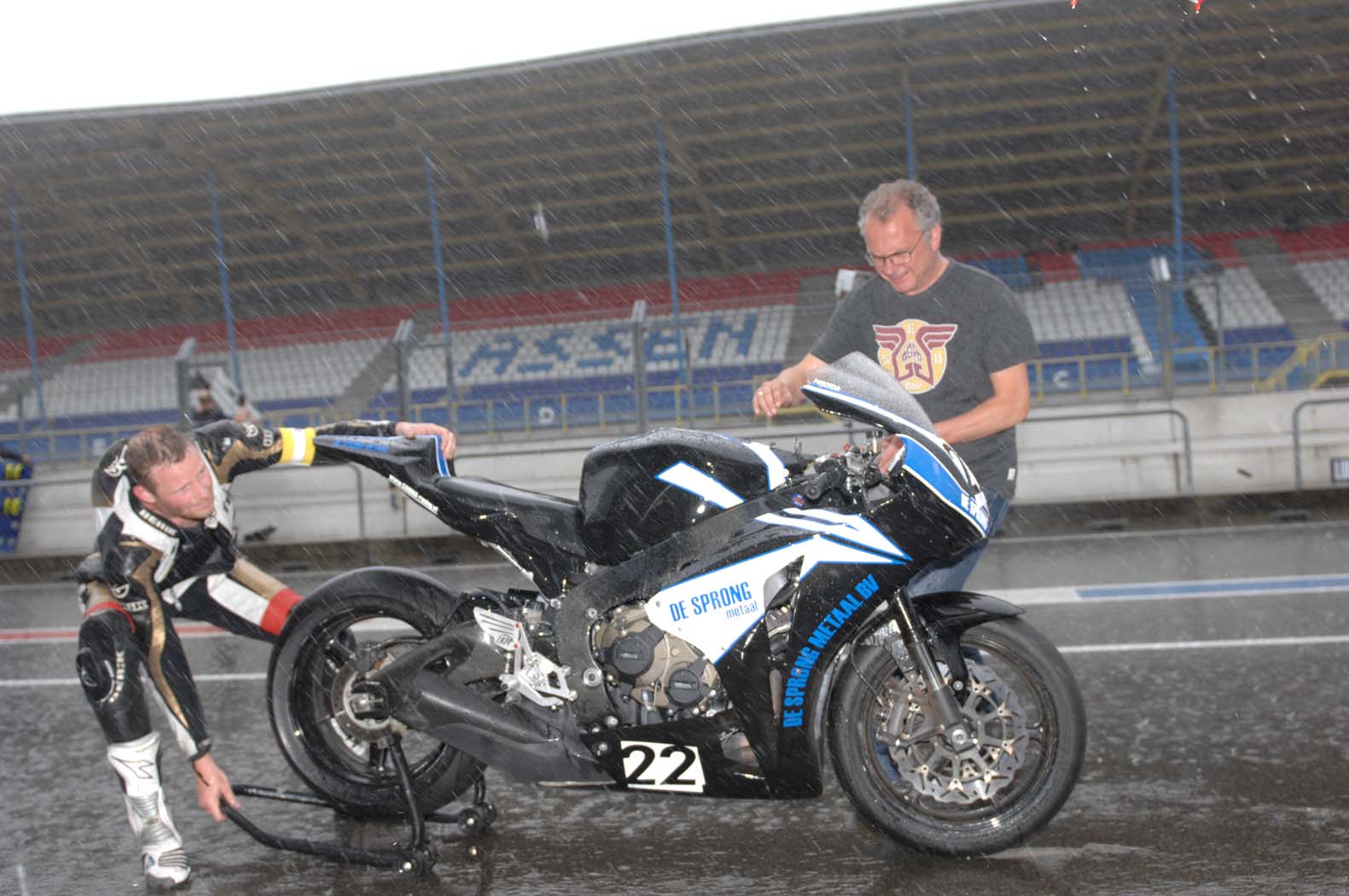 Marcel van Pijkeren tijdens wedstrijddag van de CRT Endurance op 5 juli 2014 circuit Assen