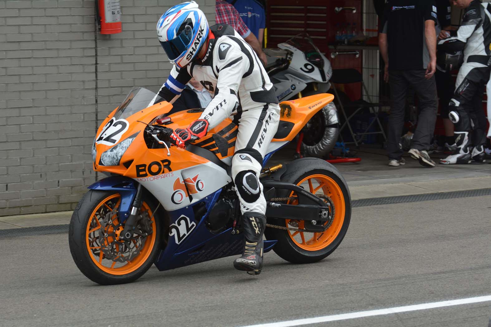 Marcel van Pijkeren tijdens wedstrijddag van de CRT Endurance op 5 juli 2014 circuit Assen