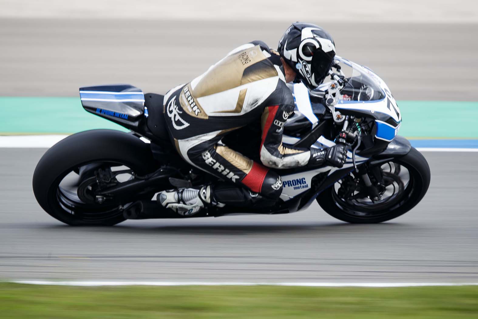 Marcel van Pijkeren tijdens wedstrijddag van de ZAC op 7 juli 2014 circuit Assen