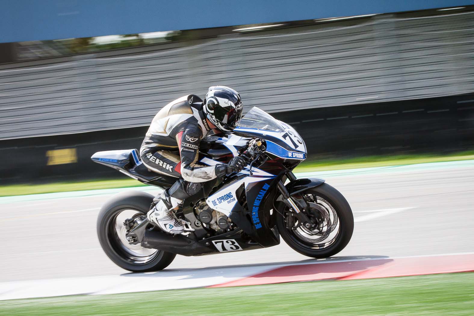 Marcel van Pijkeren tijdens wedstrijddag van de ZAC op 7 juli 2014 circuit Assen